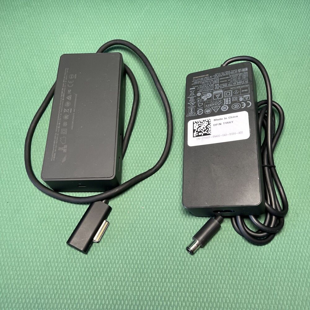 Microsoft Redmond 1661 Docking Station w/ Microsoft 1749 90W AC Adapter